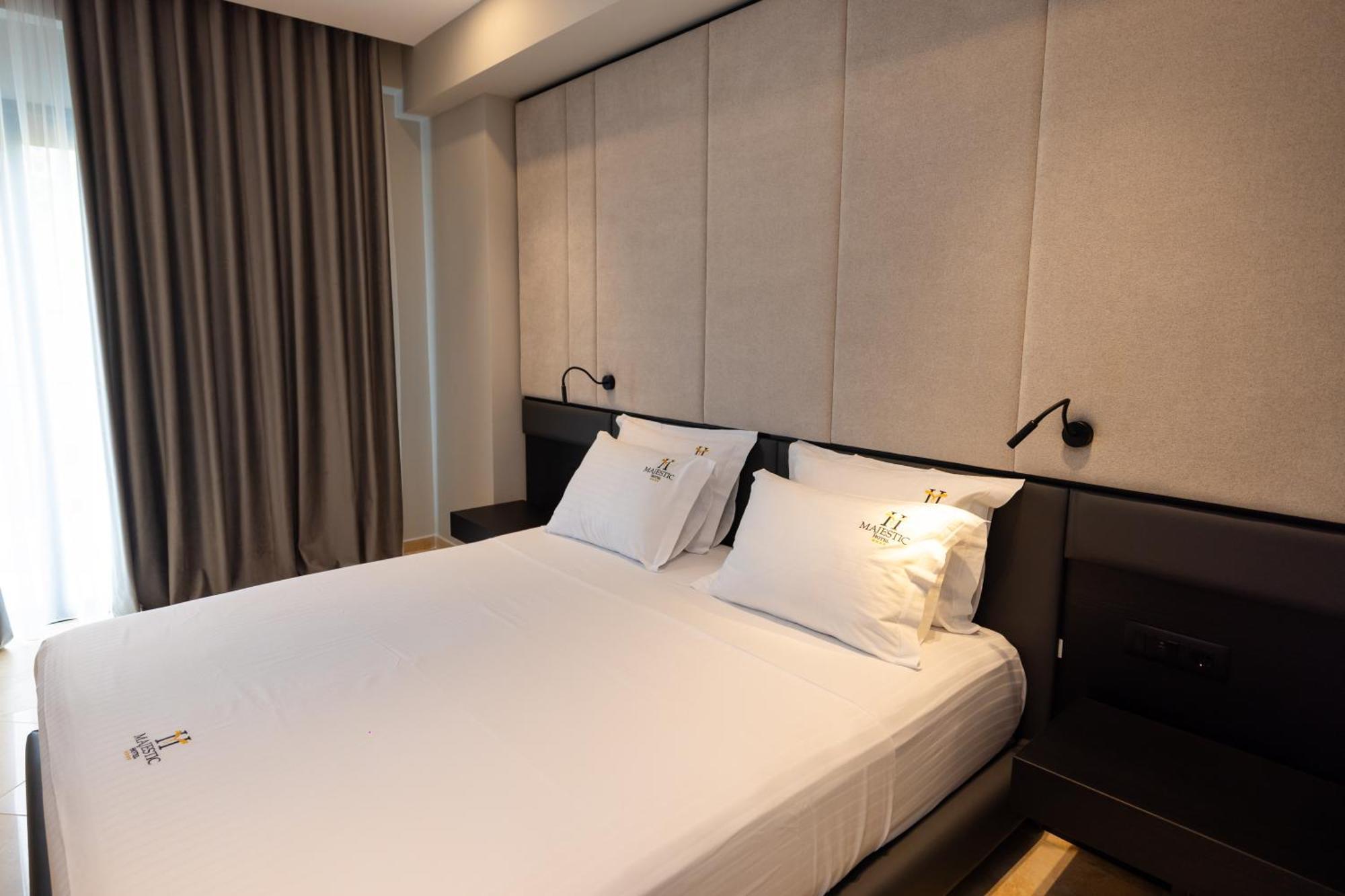 Hotel Majestic Радима Экстерьер фото