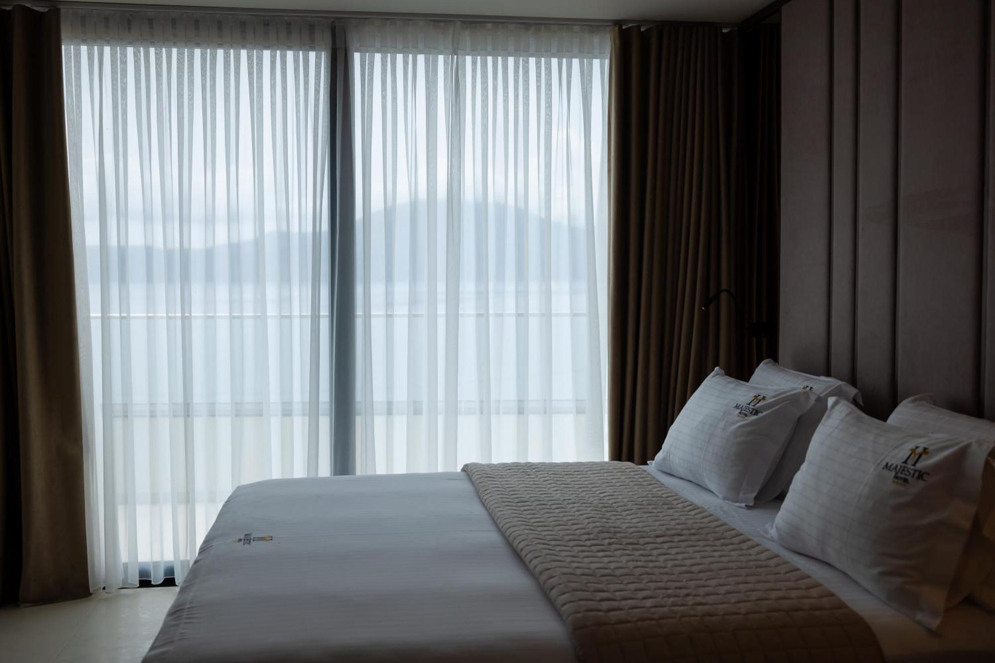 Hotel Majestic Радима Экстерьер фото
